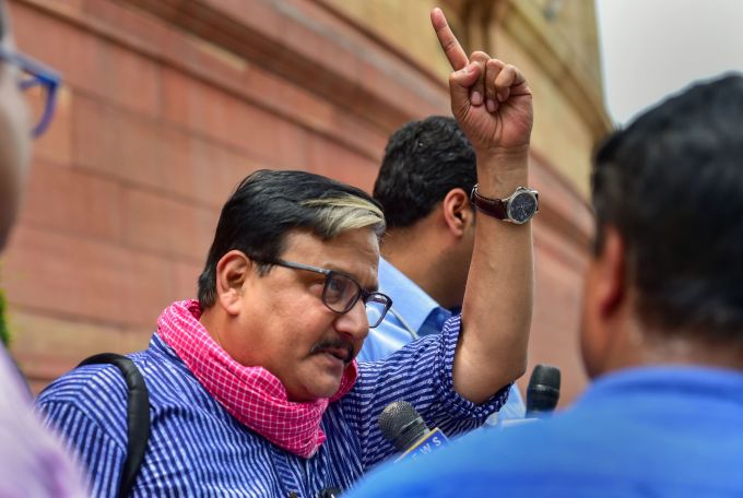 News In Photos (21 June 2019) | Photos Of Top News Today - Oneindia Gallery News In Photos (21 June 2019) | Photos Of Top News Today - Oneindia Gallery