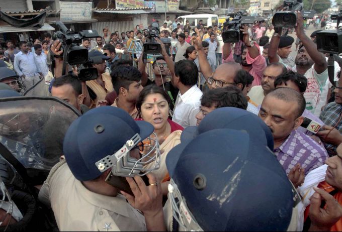 News In Photos (9 June 2019) | Photos Of Top News Today - Oneindia Gallery News In Photos (9 June 2019) | Photos Of Top News Today - Oneindia Gallery