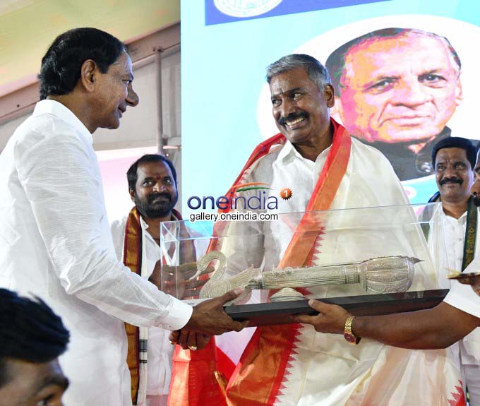 CM KCR And Governor ESL Narasimhan Inaugurates Mega Irrigation Project CM KCR And Governor ESL Narasimhan Inaugurates Mega Irrigation Project