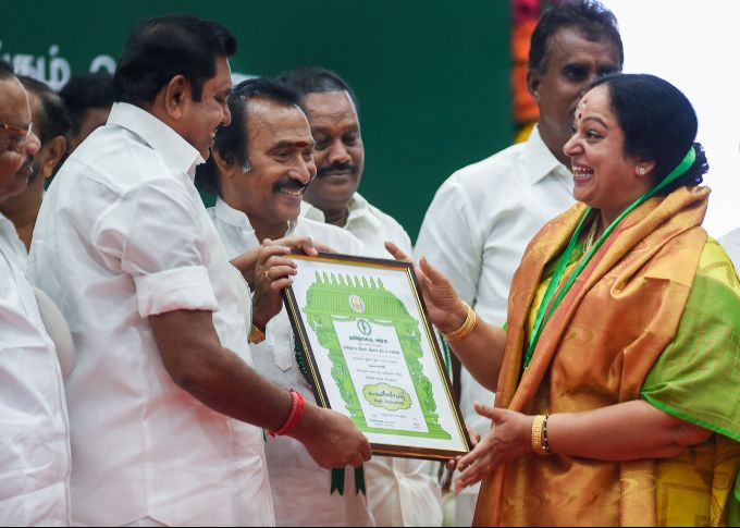 News In Photos (13 August 2019) | Photos Of Top News Today - Oneindia Gallery News In Photos (13 August 2019) | Photos Of Top News Today - Oneindia Gallery