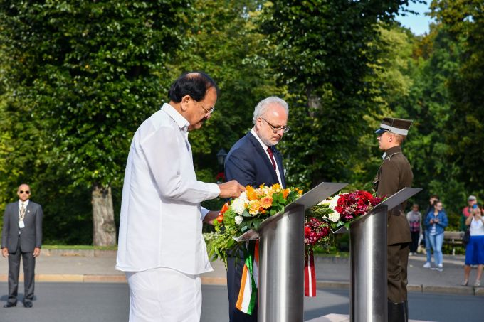 News In Photos (20 August 2019) | Photos Of Top News Today - Oneindia Gallery News In Photos (20 August 2019) | Photos Of Top News Today - Oneindia Gallery