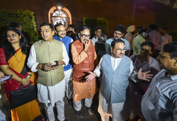 News In Photos (5 August 2019) | Photos Of Top News Today - Oneindia Gallery News In Photos (5 August 2019) | Photos Of Top News Today - Oneindia Gallery