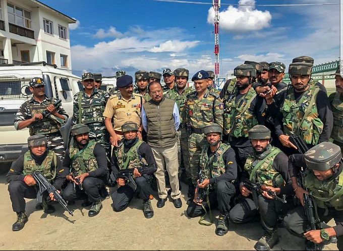 News In Photos (7 August 2019) | Photos Of Top News Today - Oneindia Gallery News In Photos (7 August 2019) | Photos Of Top News Today - Oneindia Gallery