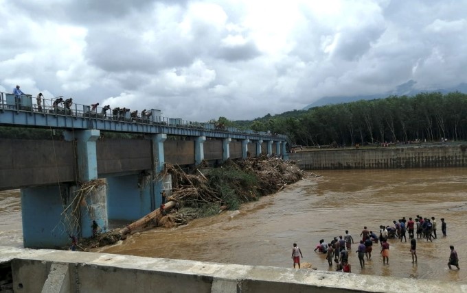 Heavy Rain Lashes Kerala Heavy Rain Lashes Kerala