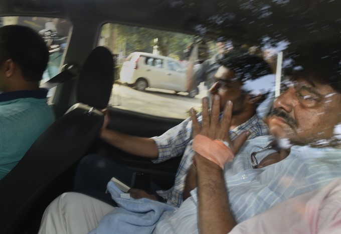 ED Arrest Congress Leader DK Shivakumar ED Arrest Congress Leader DK Shivakumar