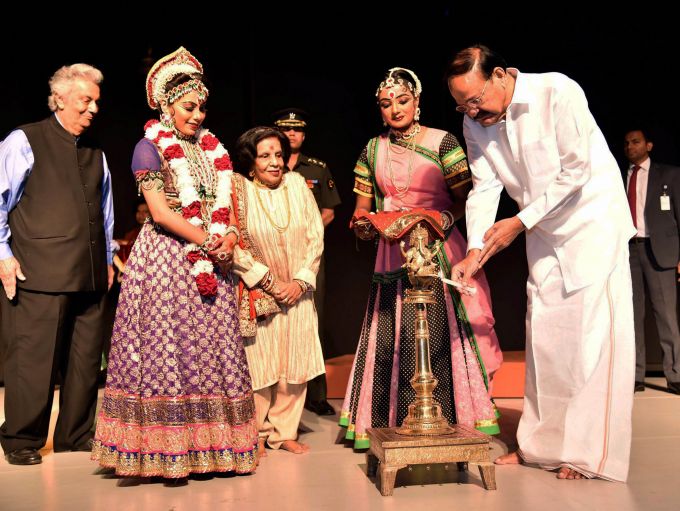 News In Photos (29 September 2019) | Photos Of Top News Today - Oneindia Gallery News In Photos (29 September 2019) | Photos Of Top News Today - Oneindia Gallery