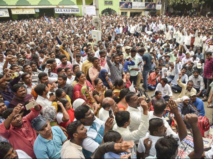 News In Photos (16 October 2019) | Photos Of Top News Today - Oneindia Gallery News In Photos (16 October 2019) | Photos Of Top News Today - Oneindia Gallery