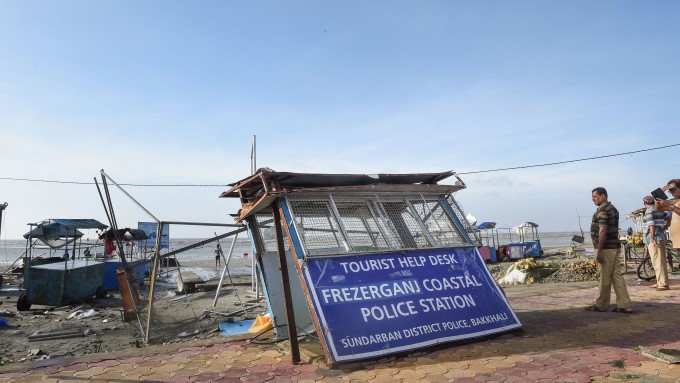 Cyclone Bulbul Makes Landfall In WB And Bangladesh Cyclone Bulbul Makes Landfall In WB And Bangladesh
