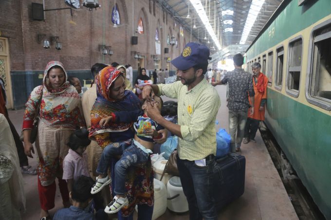 News In Photos (5 November 2019) | Photos Of Top News Today - Oneindia Gallery News In Photos (5 November 2019) | Photos Of Top News Today - Oneindia Gallery