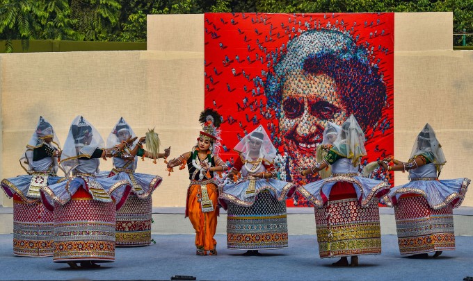 National Leaders Pays Tribute To Former PM Indira Gandhi National Leaders Pays Tribute To Former PM Indira Gandhi