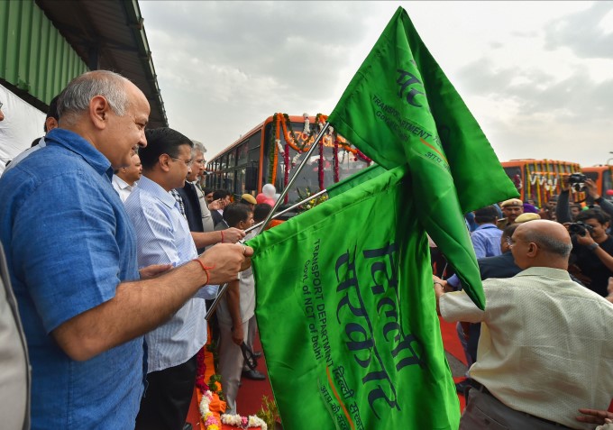 Delhi CM Arvind Kejriwal Flags Off Standard Floor Buses Delhi CM Arvind Kejriwal Flags Off Standard Floor Buses