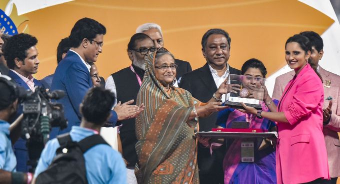 News In Photos (22 November 2019) | Photos Of Top News Today - Oneindia Gallery News In Photos (22 November 2019) | Photos Of Top News Today - Oneindia Gallery