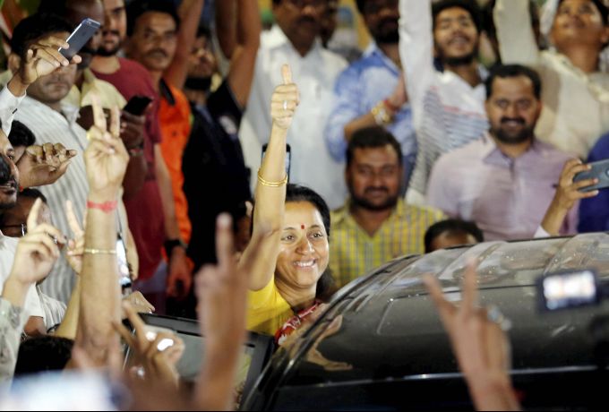 News In Photos (23 November 2019) | Photos Of Top News Today - Oneindia Gallery News In Photos (23 November 2019) | Photos Of Top News Today - Oneindia Gallery
