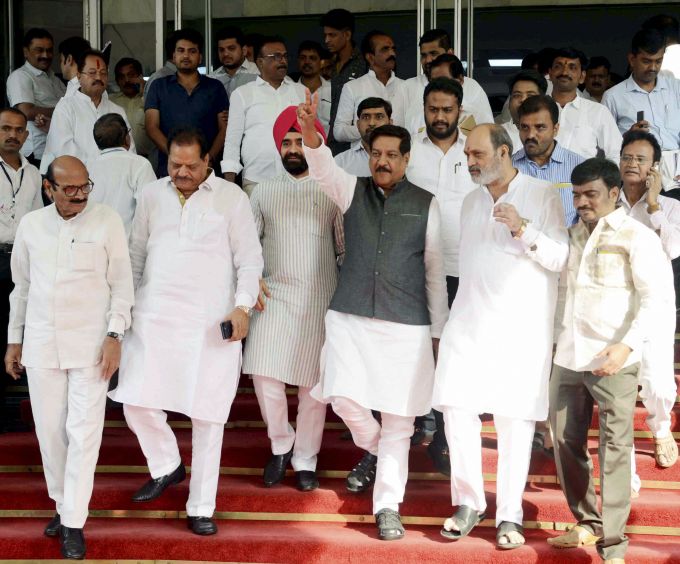 News In Photos (30 November 2019) | Photos Of Top News Today - Oneindia Gallery News In Photos (30 November 2019) | Photos Of Top News Today - Oneindia Gallery