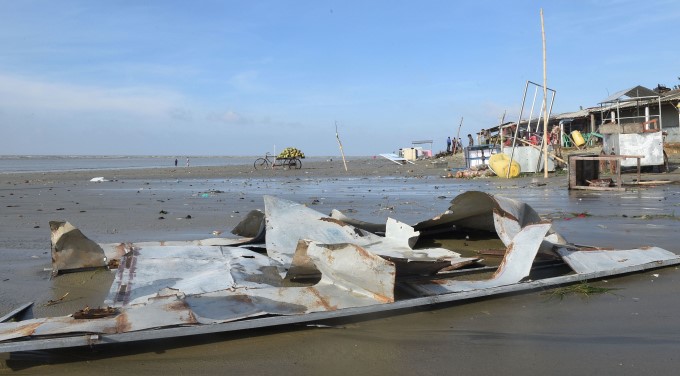Cyclone Bulbul Makes Landfall In WB And Bangladesh Cyclone Bulbul Makes Landfall In WB And Bangladesh