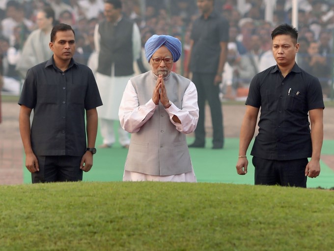 National Leaders Pays Tribute To India's First PM Jawaharlal Nehru National Leaders Pays Tribute To India's First PM Jawaharlal Nehru