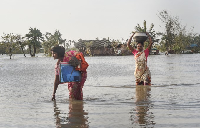 Cyclone Bulbul Makes Landfall In WB And Bangladesh Cyclone Bulbul Makes Landfall In WB And Bangladesh