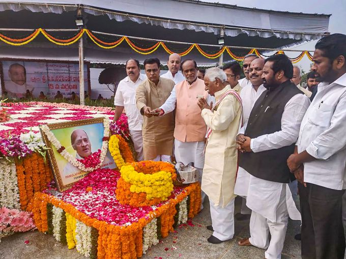 News In Photos (23 December 2019) | Photos Of Top News Today - Oneindia Gallery News In Photos (23 December 2019) | Photos Of Top News Today - Oneindia Gallery