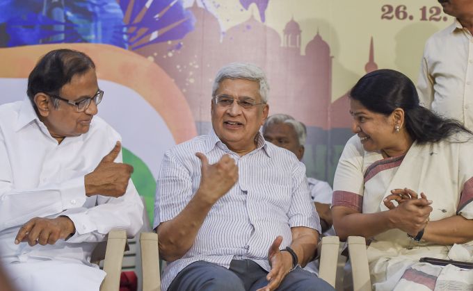 News In Photos (26 December 2019) | Photos Of Top News Today - Oneindia Gallery News In Photos (26 December 2019) | Photos Of Top News Today - Oneindia Gallery