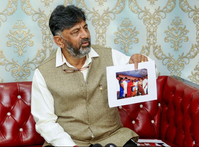 News In Photos (4 December 2019) | Photos Of Top News Today - Oneindia Gallery News In Photos (4 December 2019) | Photos Of Top News Today - Oneindia Gallery