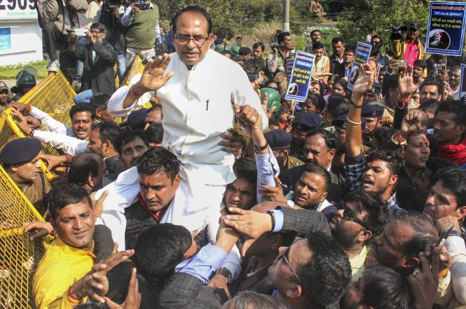 News In Photos (9 December 2019) | Photos Of Top News Today - Oneindia Gallery News In Photos (9 December 2019) | Photos Of Top News Today - Oneindia Gallery