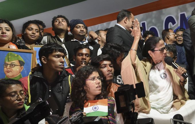News In Photos (11 January 2020) | Photos Of Top News Today - Oneindia Gallery News In Photos (11 January 2020) | Photos Of Top News Today - Oneindia Gallery