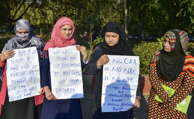 News In Photos (30 January 2020) | Photos Of Top News Today - Oneindia Gallery News In Photos (30 January 2020) | Photos Of Top News Today - Oneindia Gallery