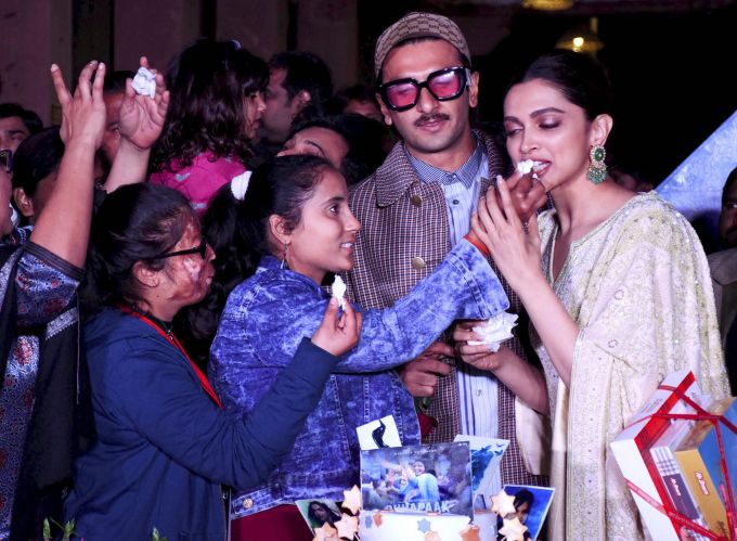 News In Photos (5 January 2020) | Photos Of Top News Today - Oneindia Gallery News In Photos (5 January 2020) | Photos Of Top News Today - Oneindia Gallery