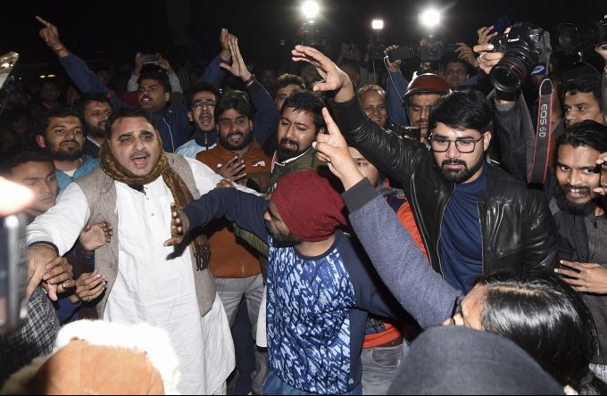 News In Photos (5 January 2020) | Photos Of Top News Today - Oneindia Gallery News In Photos (5 January 2020) | Photos Of Top News Today - Oneindia Gallery