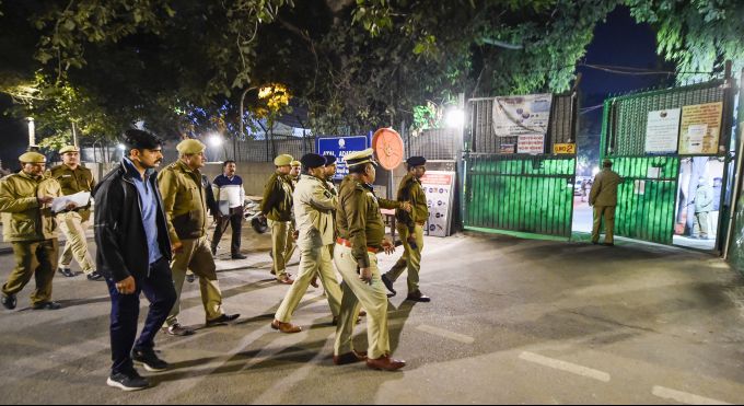 News In Photos (10 February 2020) | Photos Of Top News Today - Oneindia Gallery News In Photos (10 February 2020) | Photos Of Top News Today - Oneindia Gallery