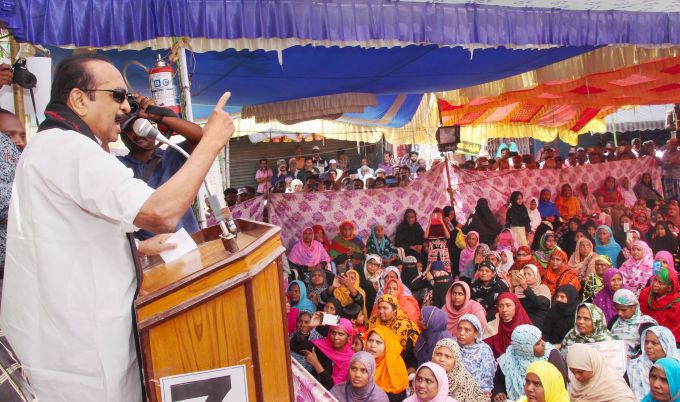 News In Photos (20 February 2020) | Photos Of Top News Today - Oneindia Gallery News In Photos (20 February 2020) | Photos Of Top News Today - Oneindia Gallery