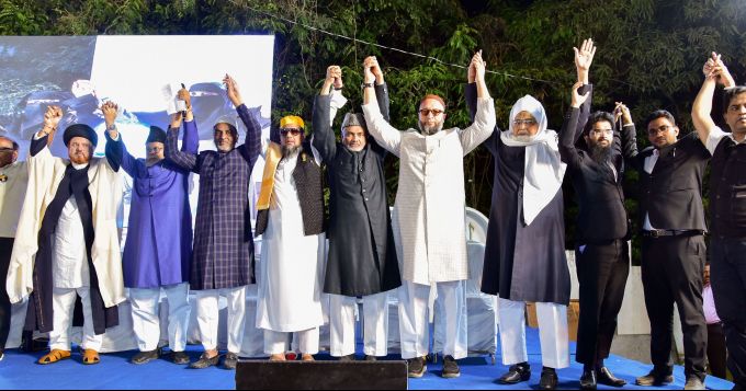 News In Photos (24 February 2020) | Photos Of Top News Today - Oneindia Gallery News In Photos (24 February 2020) | Photos Of Top News Today - Oneindia Gallery