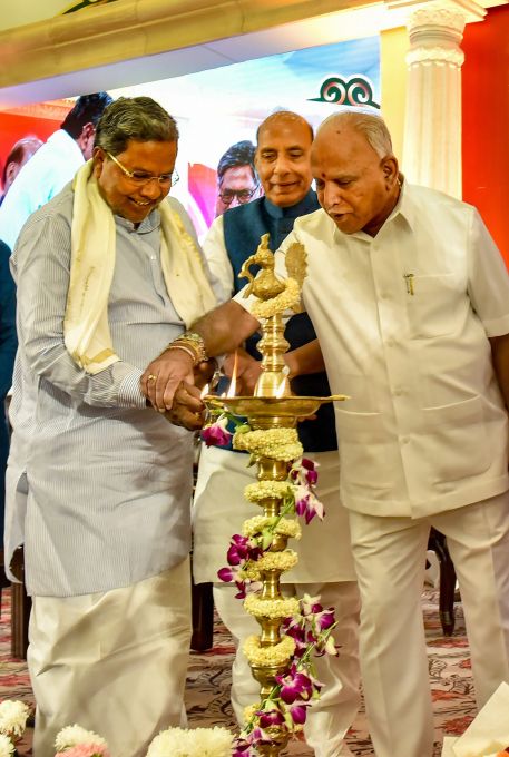 News In Photos (27 February 2020) | Photos Of Top News Today - Oneindia Gallery News In Photos (27 February 2020) | Photos Of Top News Today - Oneindia Gallery