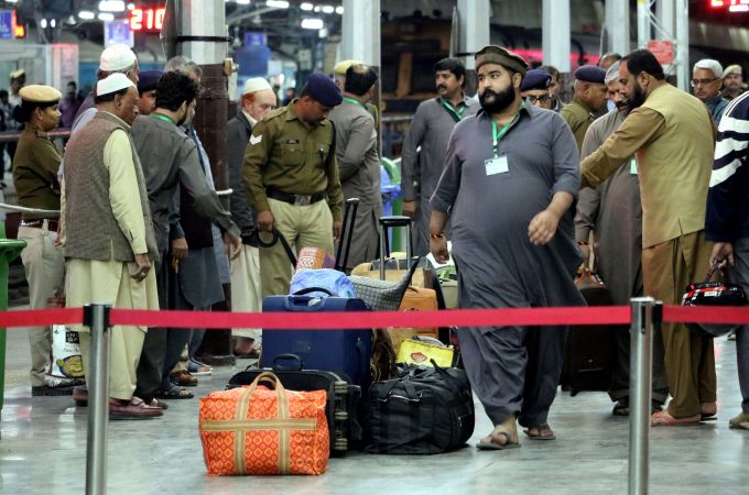 News In Photos (7 March 2020) | Photos Of Top News Today - Oneindia Gallery News In Photos (7 March 2020) | Photos Of Top News Today - Oneindia Gallery
