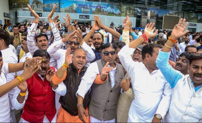 News In Photos (13 March 2020) | Photos Of Top News Today - Oneindia Gallery News In Photos (13 March 2020) | Photos Of Top News Today - Oneindia Gallery