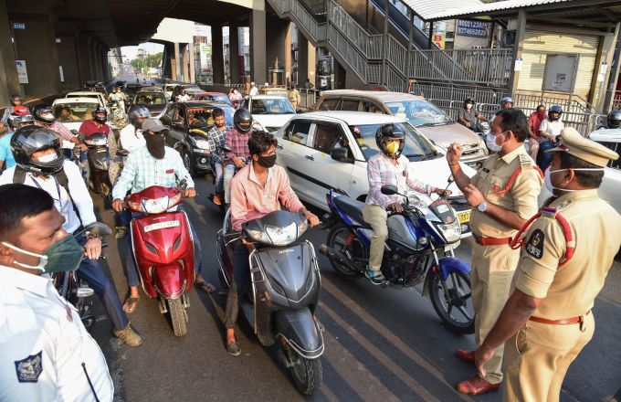 News In Photos (23 March 2020) | Photos Of Top News Today - Oneindia Gallery News In Photos (23 March 2020) | Photos Of Top News Today - Oneindia Gallery