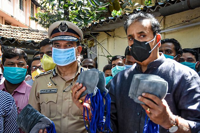 News In Photos (24 March 2020) | Photos Of Top News Today - Oneindia Gallery News In Photos (24 March 2020) | Photos Of Top News Today - Oneindia Gallery