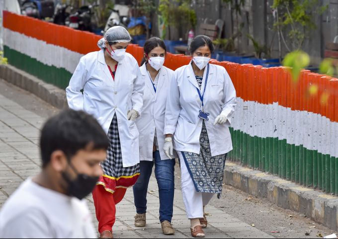 News In Photos (30 March 2020) | Photos Of Top News Today - Oneindia Gallery News In Photos (30 March 2020) | Photos Of Top News Today - Oneindia Gallery
