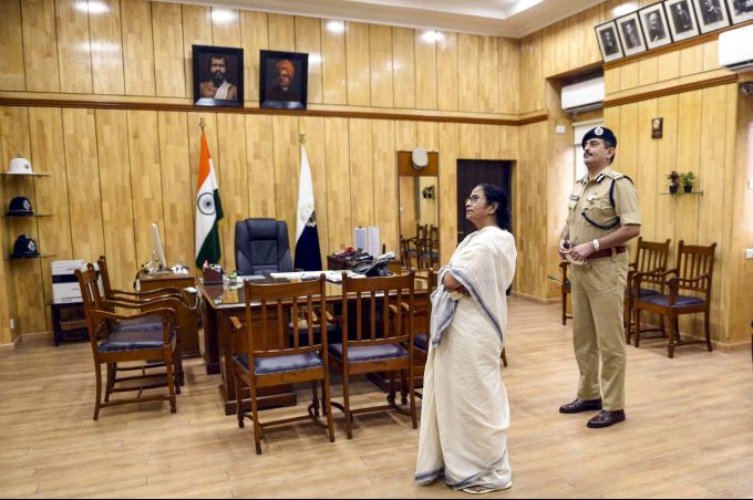 News In Photos (31 March 2020) | Photos Of Top News Today - Oneindia Gallery News In Photos (31 March 2020) | Photos Of Top News Today - Oneindia Gallery