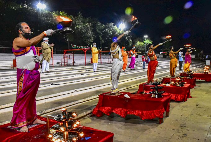 News In Photos (31 March 2020) | Photos Of Top News Today - Oneindia Gallery News In Photos (31 March 2020) | Photos Of Top News Today - Oneindia Gallery