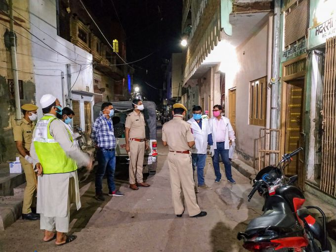 News In Photos (1 April 2020) | Photos Of Top News Today - Oneindia Gallery News In Photos (1 April 2020) | Photos Of Top News Today - Oneindia Gallery
