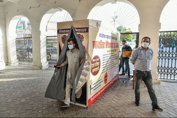 News In Photos (4 April 2020) | Photos Of Top News Today - Oneindia Gallery News In Photos (4 April 2020) | Photos Of Top News Today - Oneindia Gallery