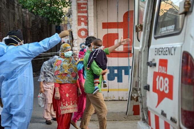 News In Photos (8 April 2020) | Photos Of Top News Today - Oneindia Gallery News In Photos (8 April 2020) | Photos Of Top News Today - Oneindia Gallery
