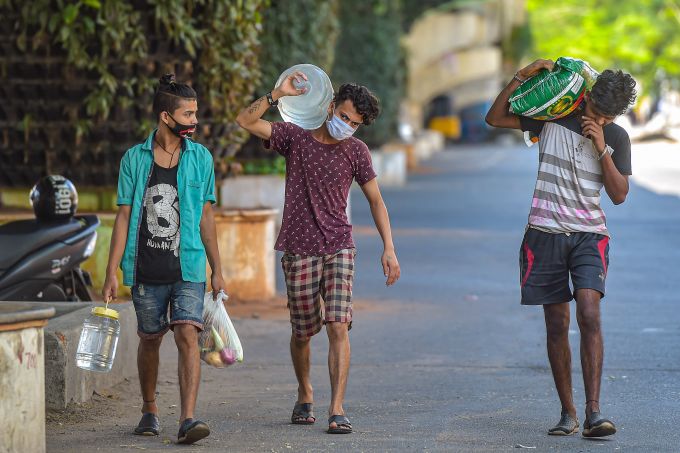 News In Photos (13 April 2020) | Photos Of Top News Today - Oneindia Gallery News In Photos (13 April 2020) | Photos Of Top News Today - Oneindia Gallery
