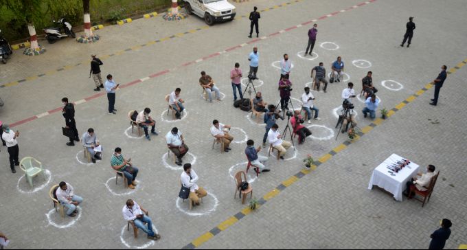 News In Photos (15 April 2020) | Photos Of Top News Today - Oneindia Gallery News In Photos (15 April 2020) | Photos Of Top News Today - Oneindia Gallery