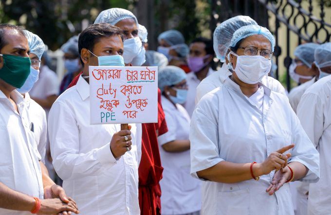 News In Photos (16 April 2020) | Photos Of Top News Today - Oneindia Gallery News In Photos (16 April 2020) | Photos Of Top News Today - Oneindia Gallery