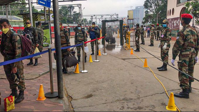 News In Photos (18 April 2020) | Photos Of Top News Today - Oneindia Gallery News In Photos (18 April 2020) | Photos Of Top News Today - Oneindia Gallery