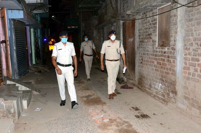 News In Photos (18 April 2020) | Photos Of Top News Today - Oneindia Gallery News In Photos (18 April 2020) | Photos Of Top News Today - Oneindia Gallery
