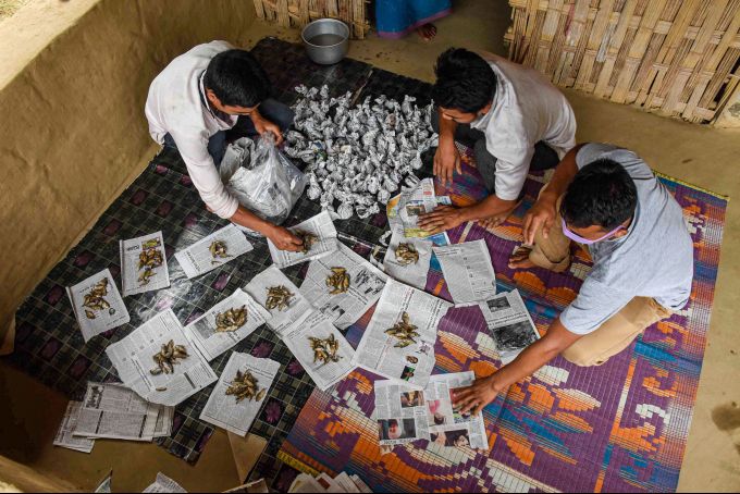 News In Photos (21 April 2020) | Photos Of Top News Today - Oneindia Gallery News In Photos (21 April 2020) | Photos Of Top News Today - Oneindia Gallery