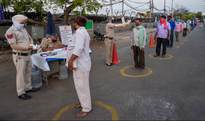 News In Photos (22 April 2020) | Photos Of Top News Today - Oneindia Gallery News In Photos (22 April 2020) | Photos Of Top News Today - Oneindia Gallery